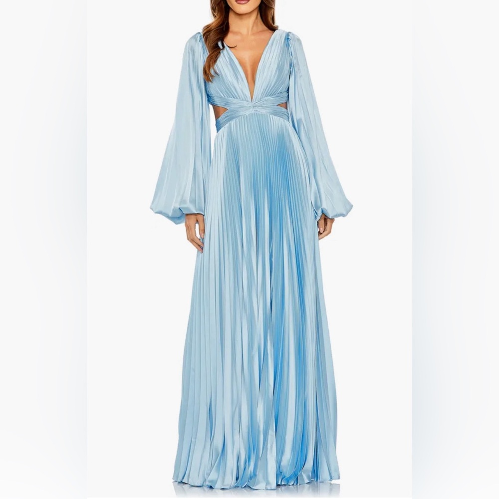 Long Sleeve Pleated Cut-Out Gown
Ieena for Mac Duggal